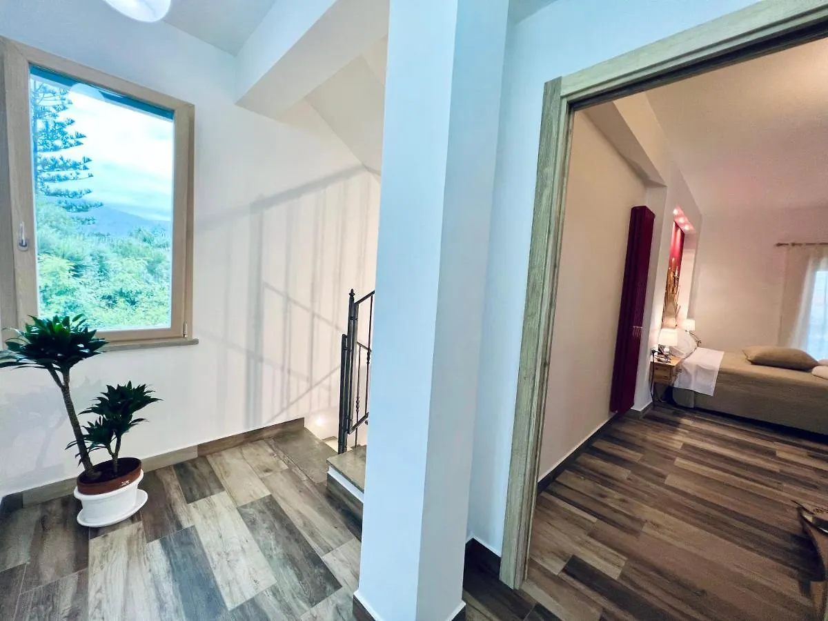 Casa Di Ivana Carini