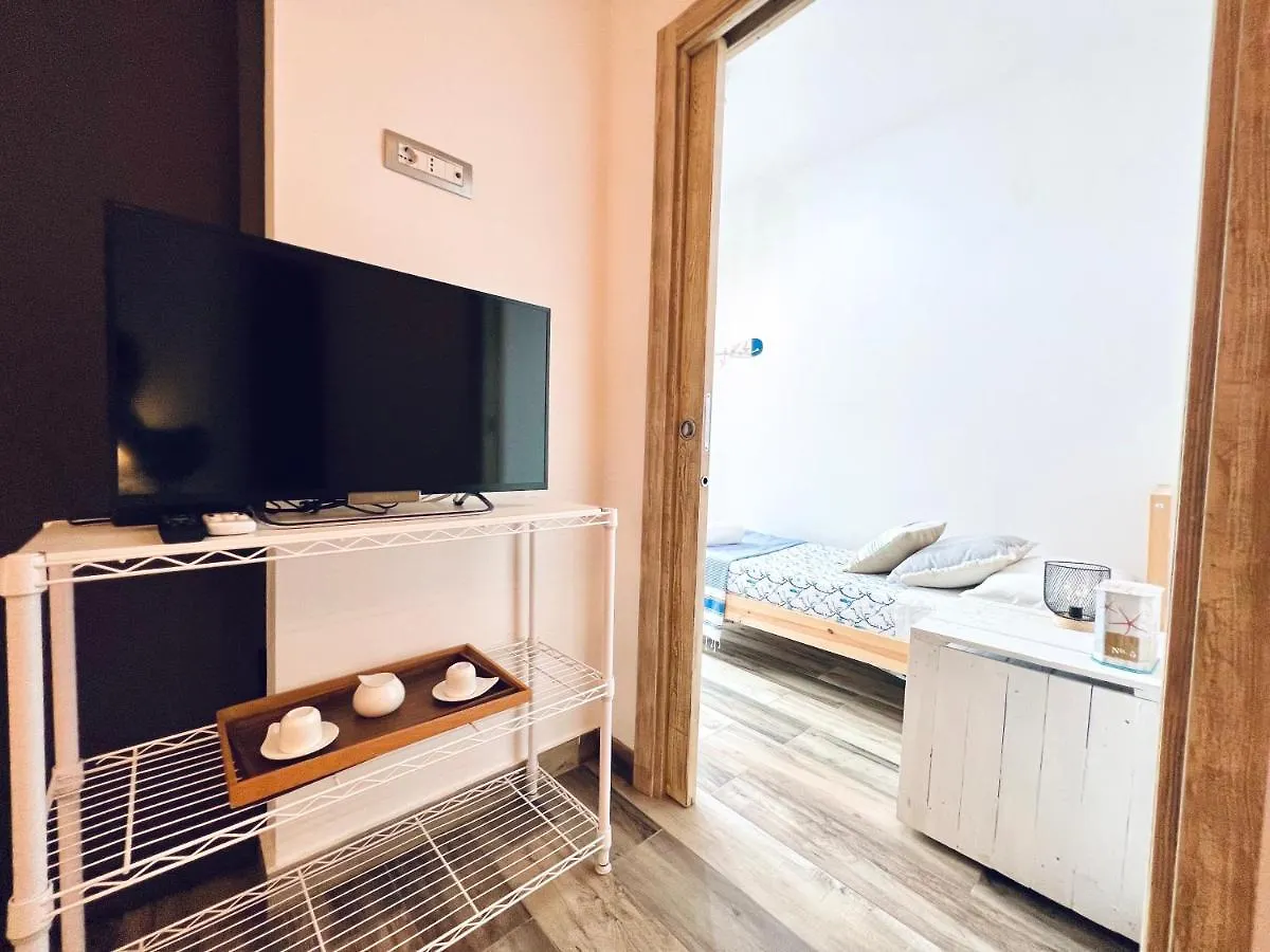 Casa Di Ivana Carini 0*,  Itálie