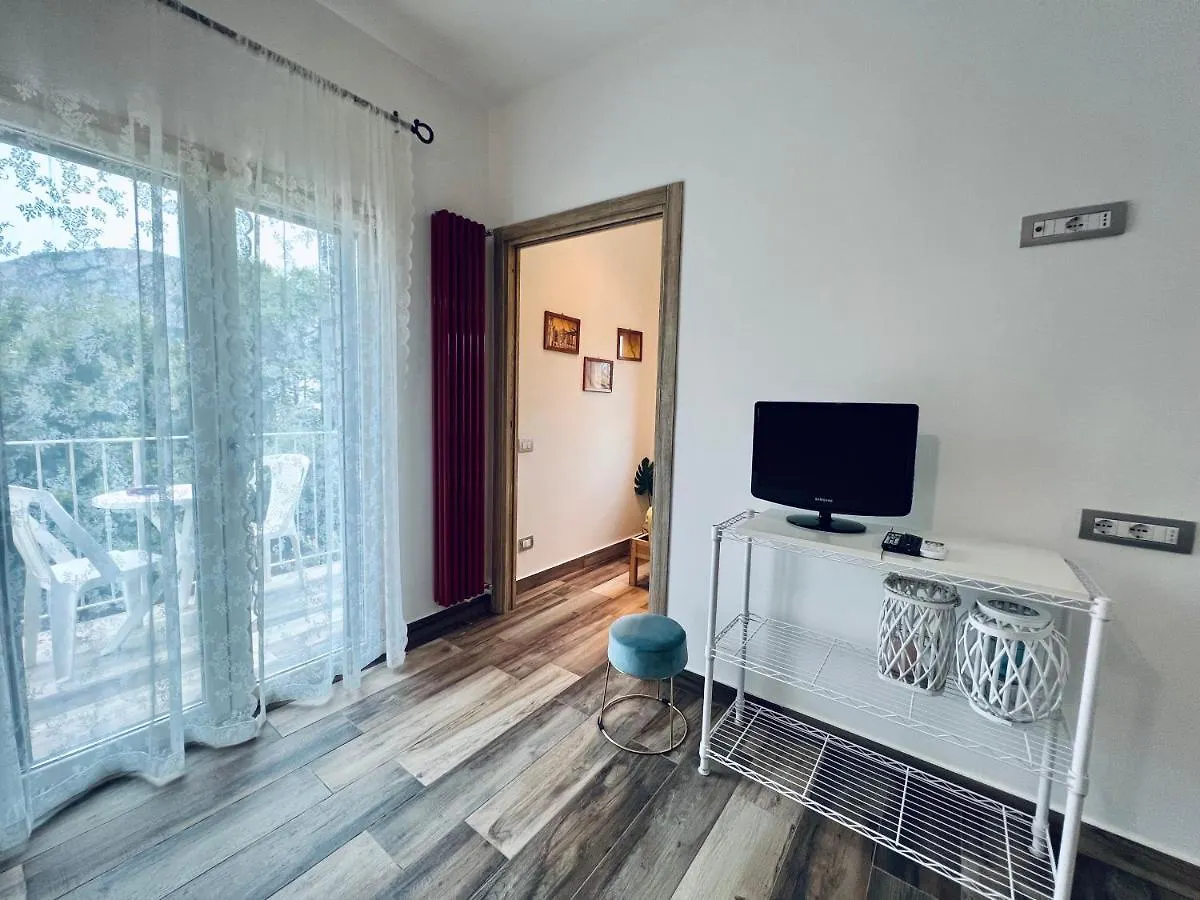 Casa Di Ivana Carini Villa