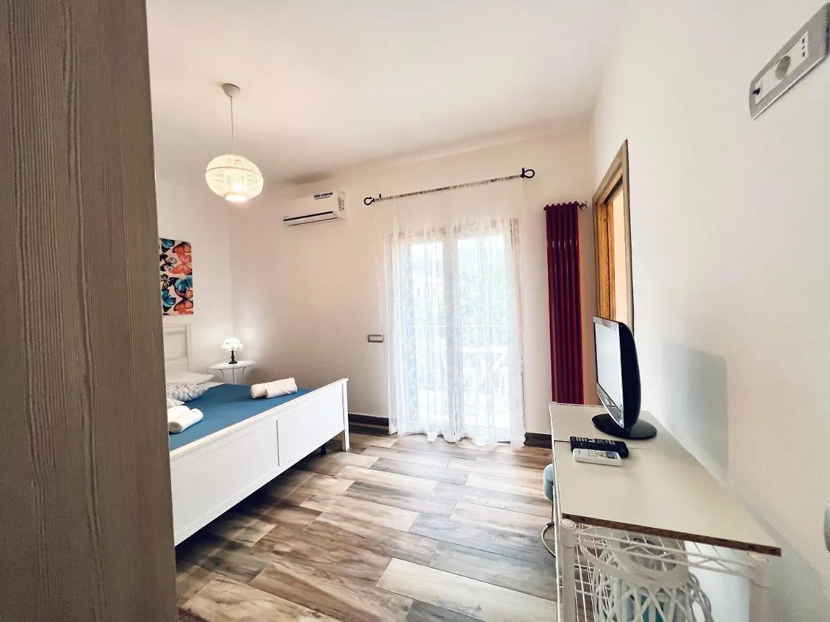 Casa Di Ivana Carini 0*,  Itálie