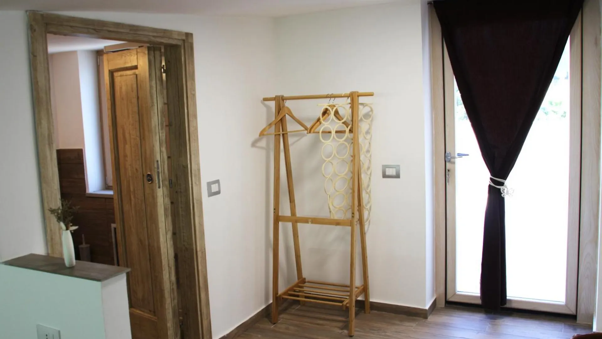 Casa Di Ivana Carini Vila