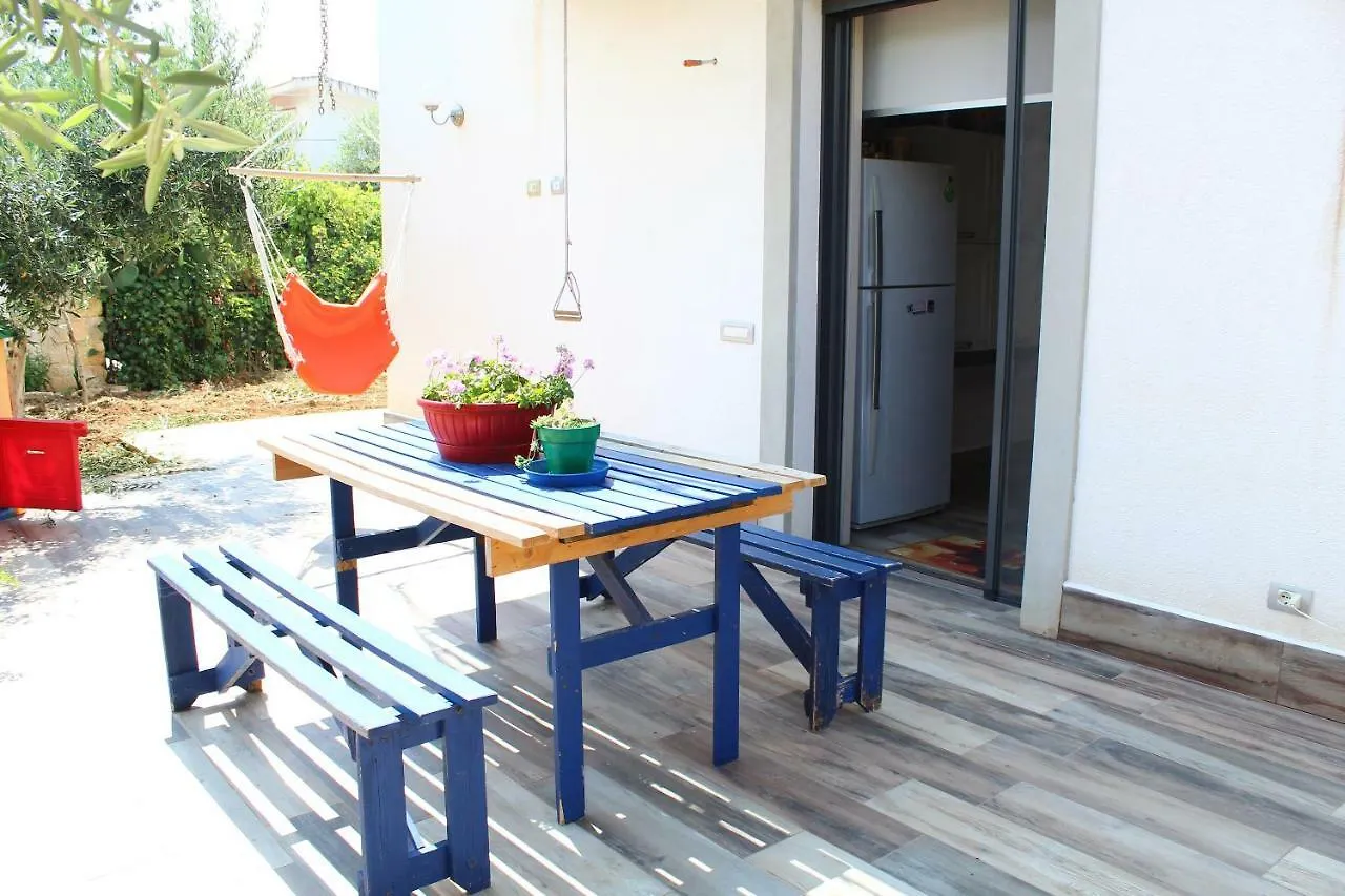 Vila Casa Di Ivana Carini