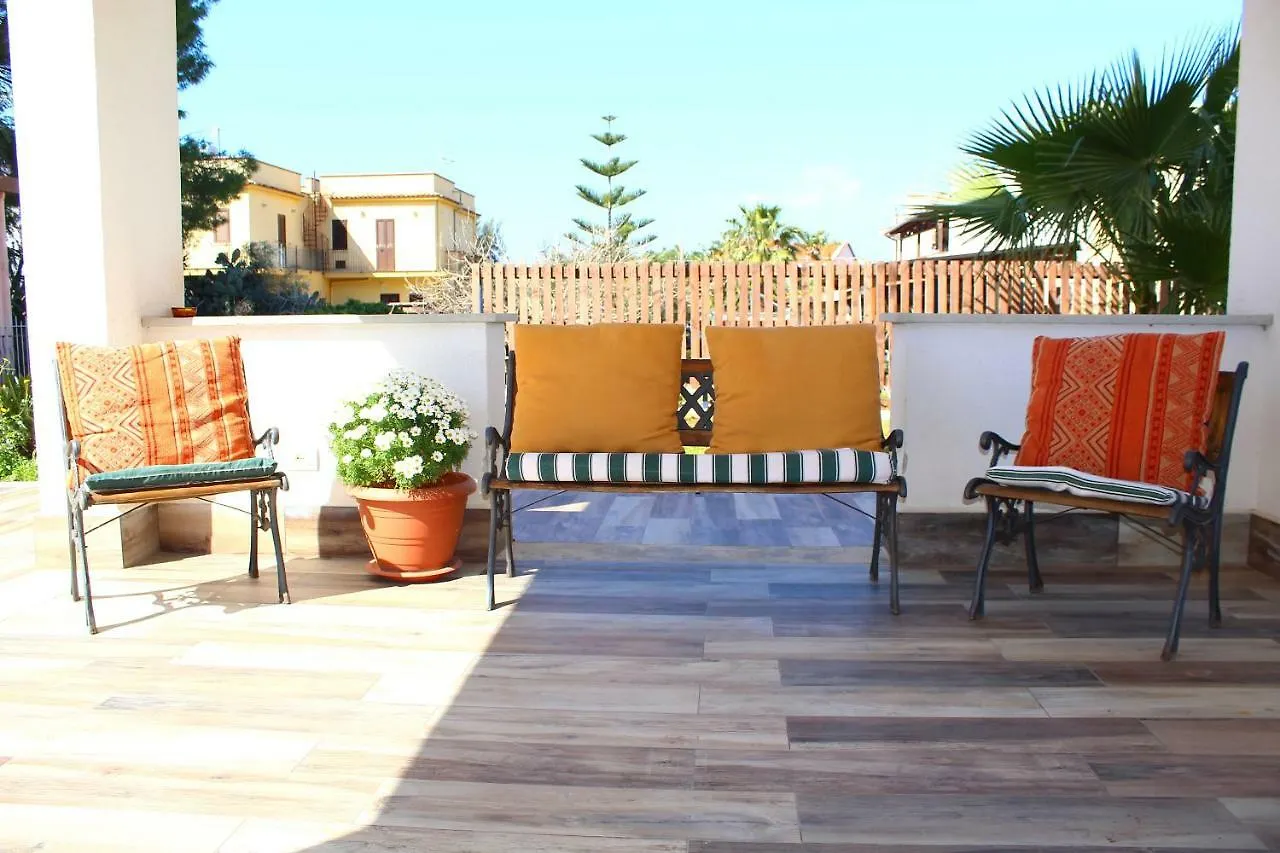 Casa Di Ivana Carini Itálie